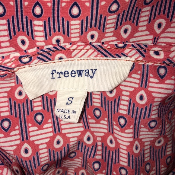 Freestyle Self Belted Shift Dress - Picture 5 of 8